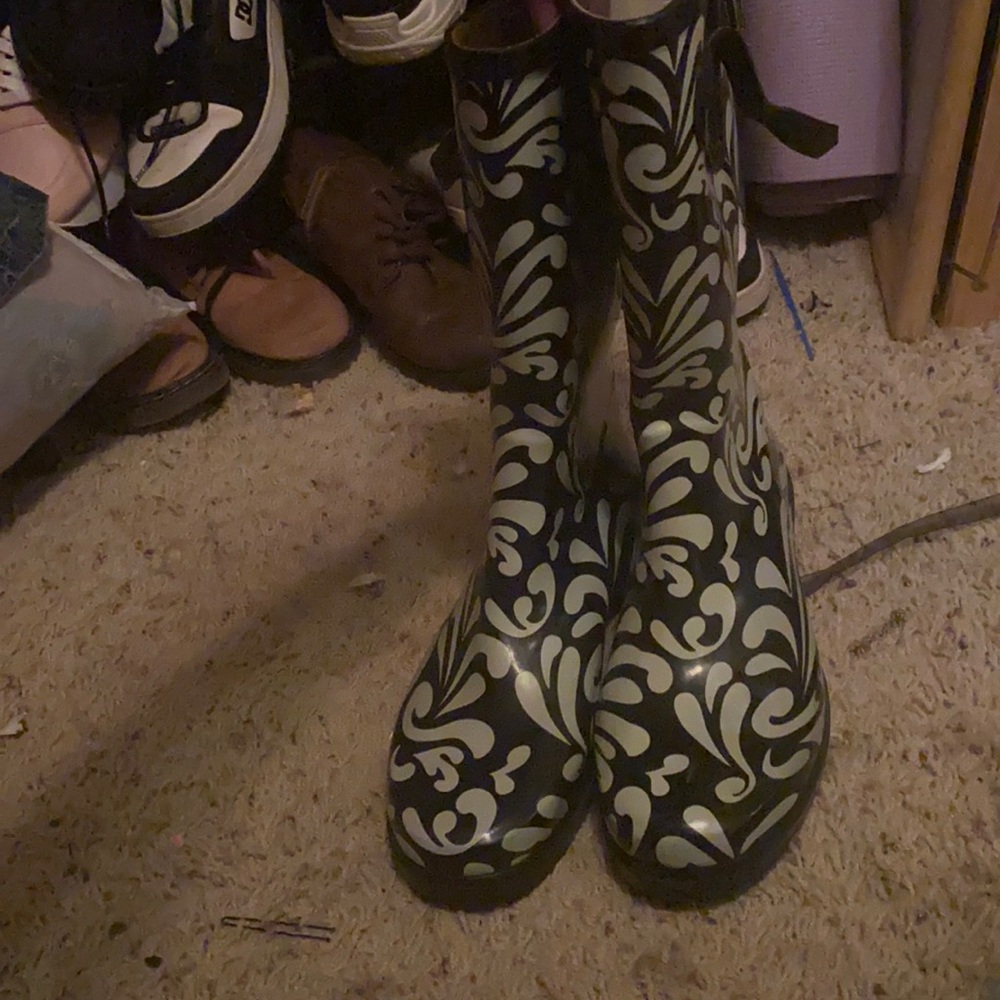 Rain boots